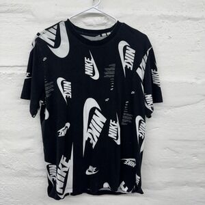 Nike Logo Men's Large Short Sleeve Swoosh  All Over Printed T-Shirt Black